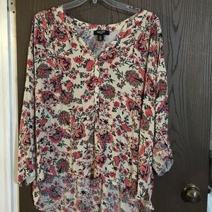 Women’s tunic style blouse